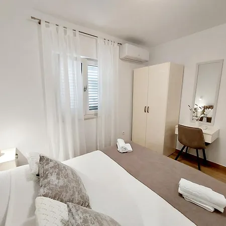 Tonci * Opuzen (Dubrovnik-Neretva)