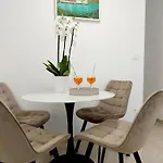 Tonci Apartment *